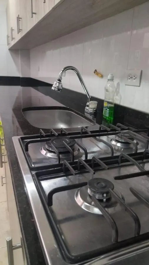 ميديلين Hola! Hotel Laureles