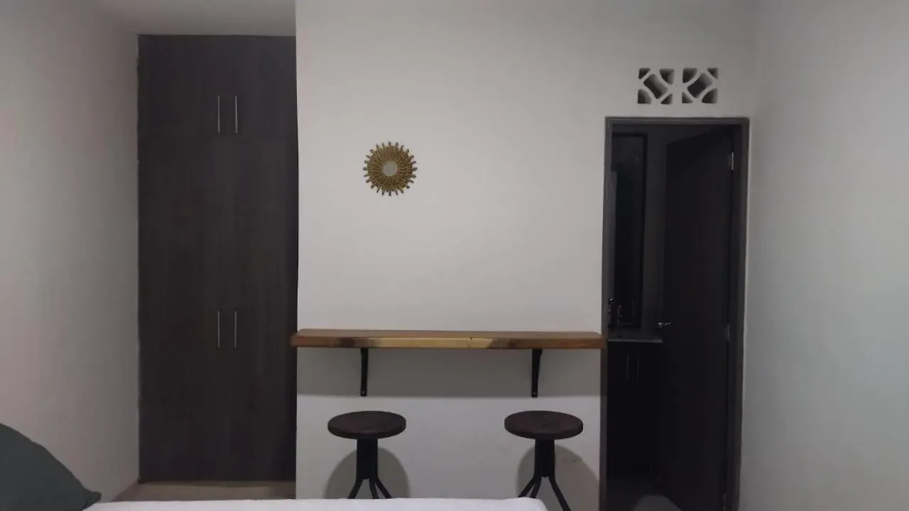 ميديلين Hola! Hotel Laureles