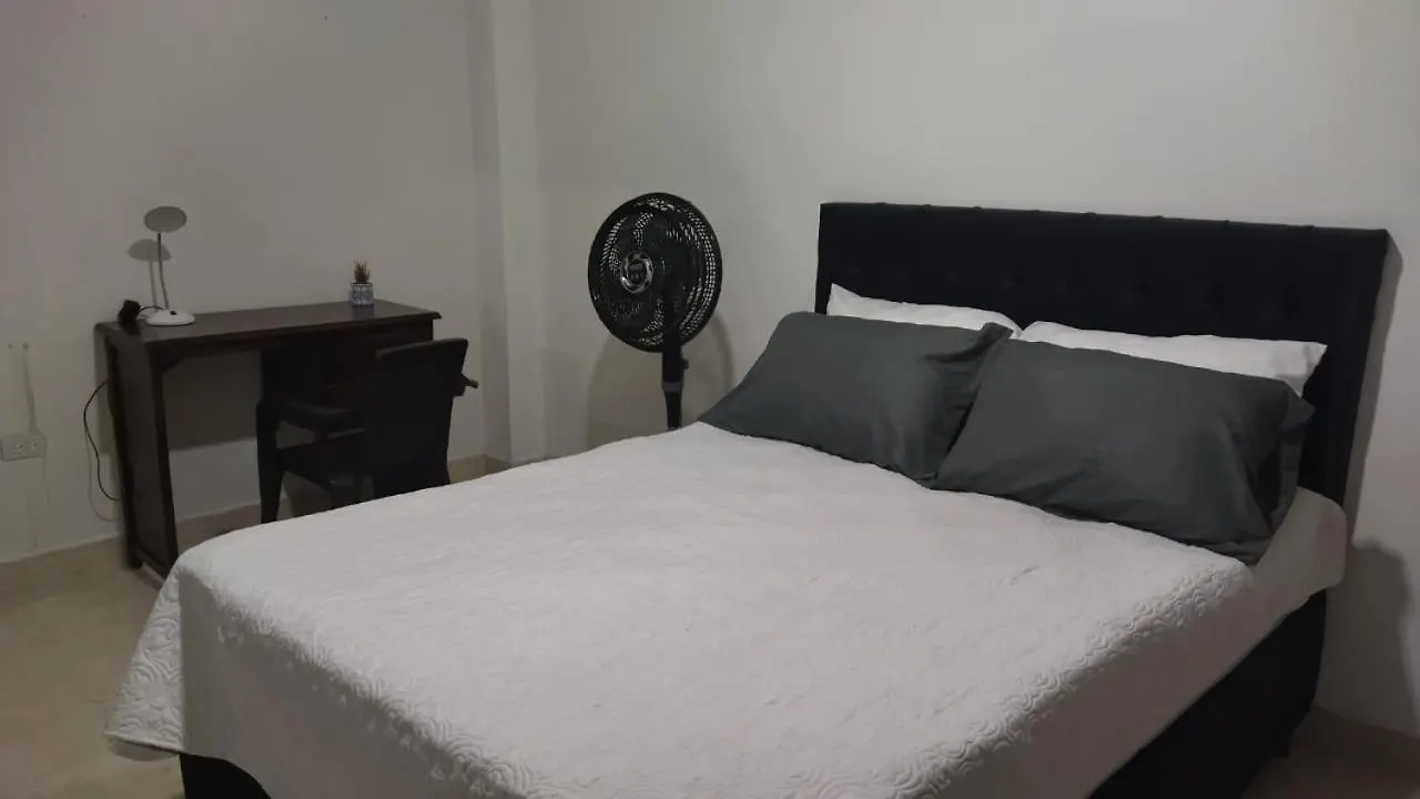 ميديلين Hola! Hotel Laureles 5*,  كولومبيا